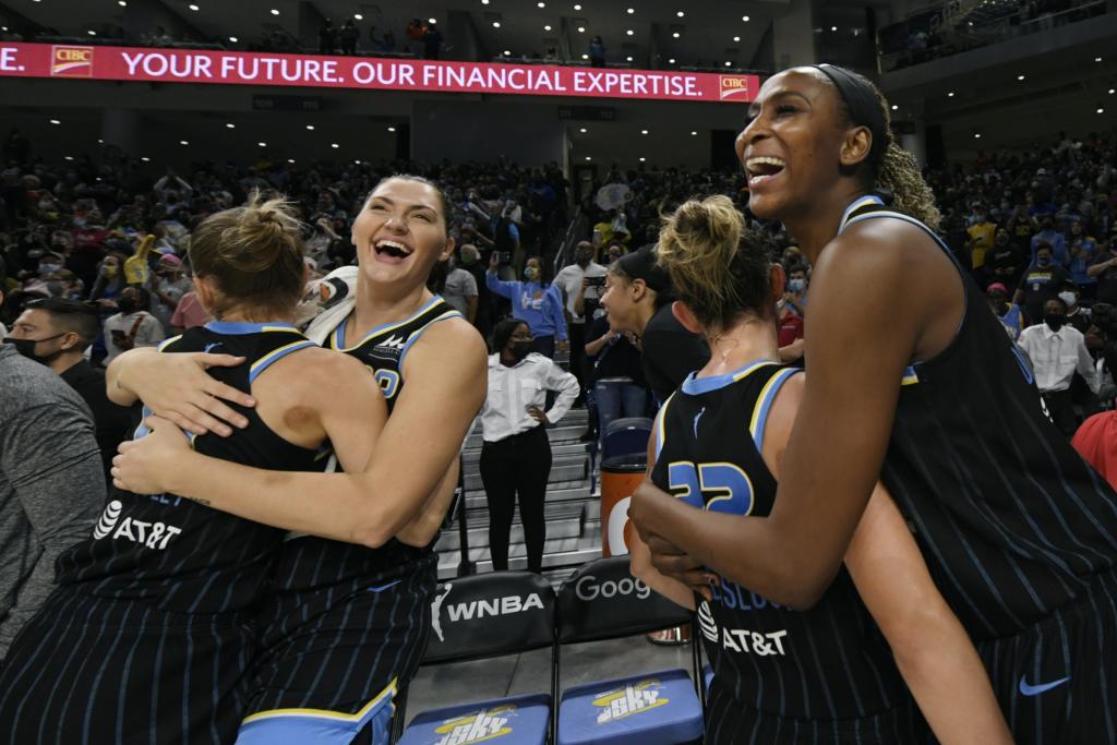 Finale WNBA : Astou Ndour et les Chicago Sky sacrées pour la première fois