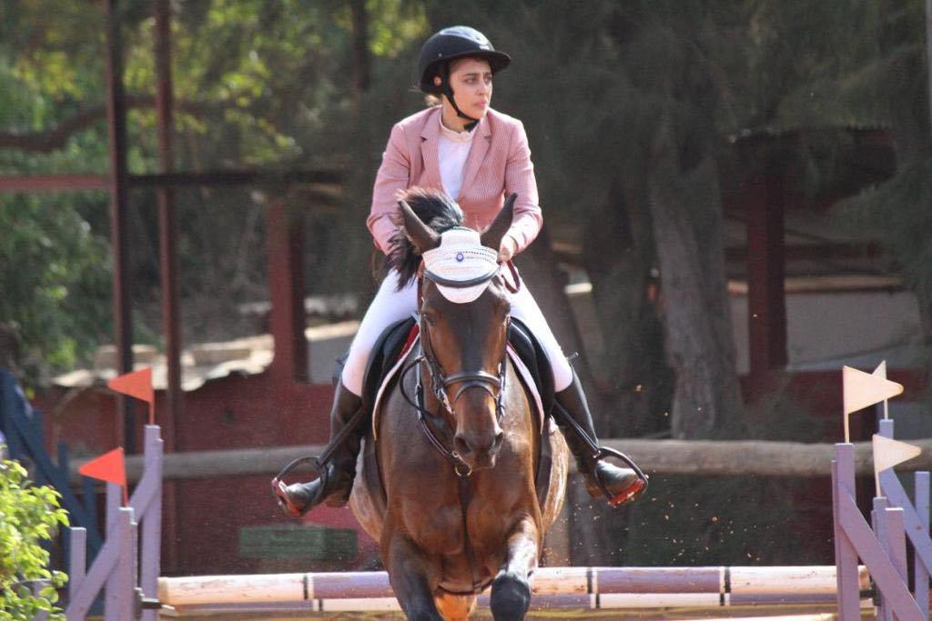 Équitation : Sarah Hédi, la cavalière qui écrit à l’encre du galop !